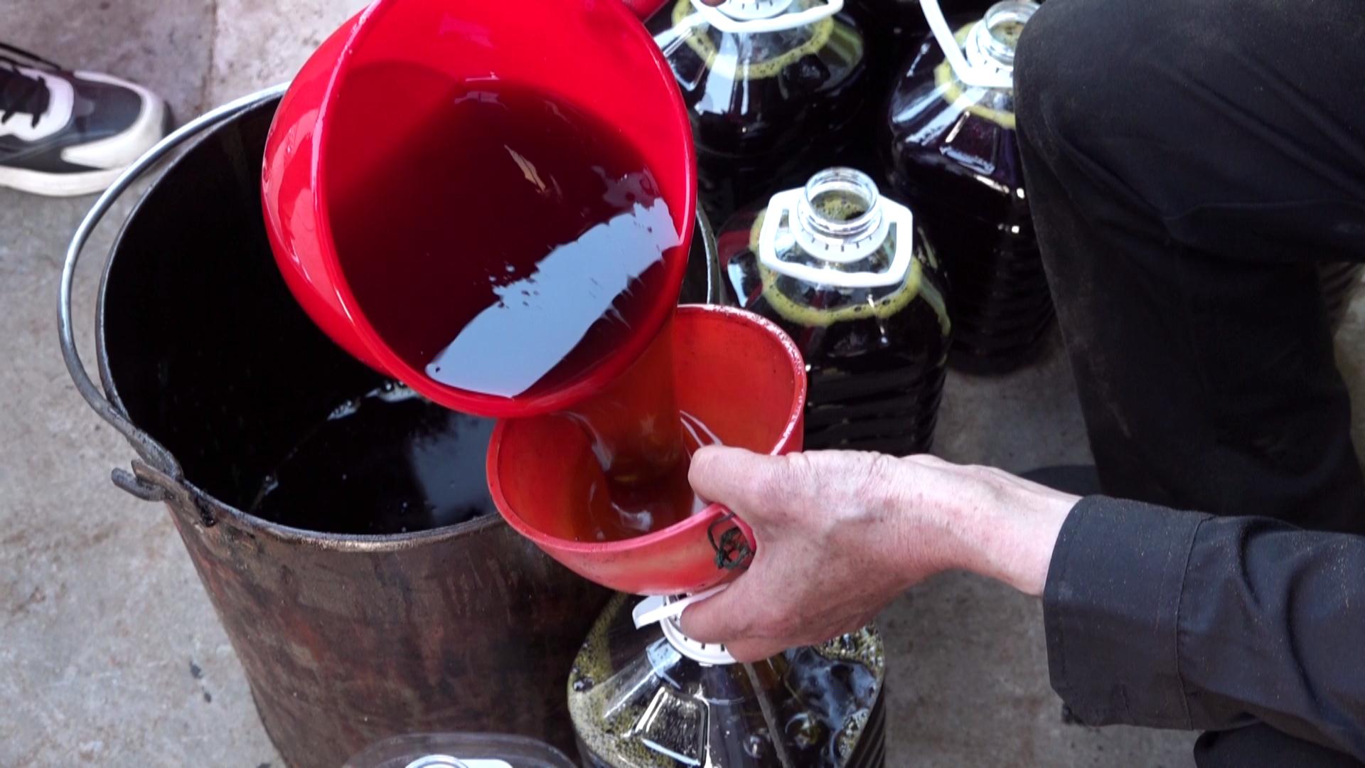 仙降街道江溪村菜籽油加工_菜籽油价格 菜籽油行情 菜籽油_油菜收获季节