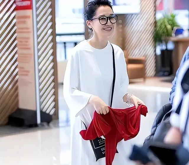 许晴 56岁 单身 生涯_刘二飞 许晴_许晴 家世背景 感情传闻