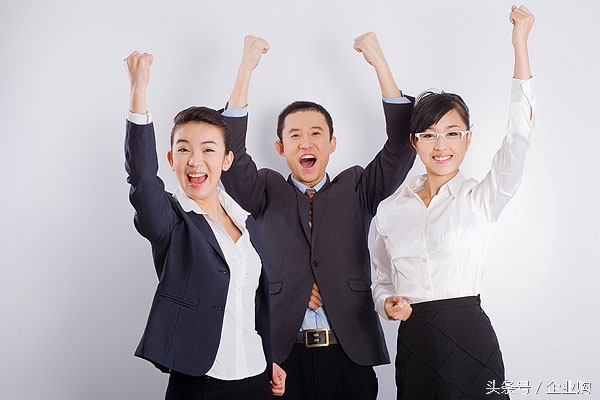 企业淘宝店_疯狂的电商：京东、苏宁、淘宝三国杀_企业购平台发展历程