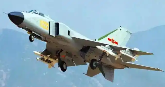 歼10歼15战斗机股票是那支_歼15舰载战斗机技术特点_中国航母舰载机发展历程