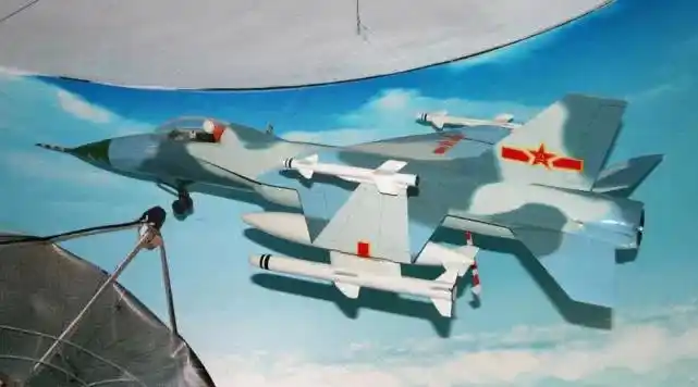 歼15舰载战斗机技术特点_歼10歼15战斗机股票是那支_中国航母舰载机发展历程