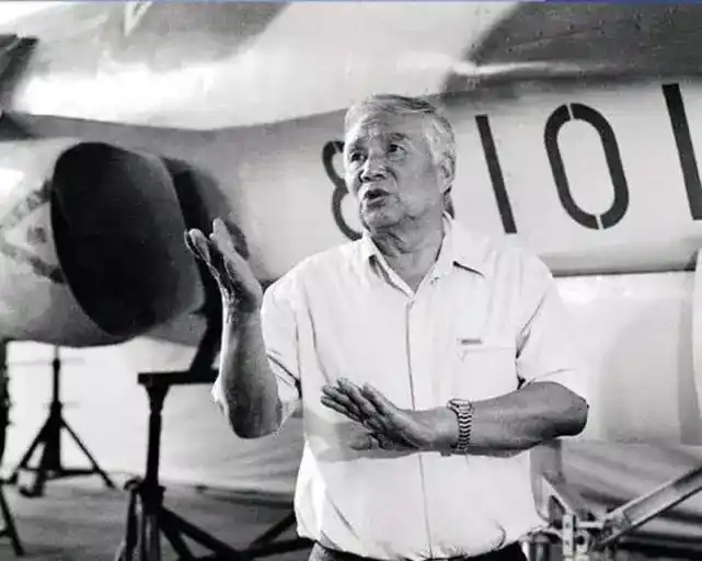 歼10歼15战斗机股票是那支_中国航母舰载机发展历程_歼15舰载战斗机技术特点