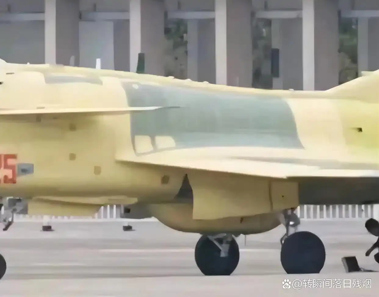 歼10C与歼10D对比_歼10系列战机发展史_歼10歼15战斗机股票是那支