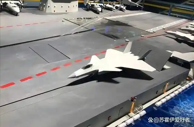 中国舰载战斗机发展史_歼10歼15战斗机股票是那支_歼15家族发展历程