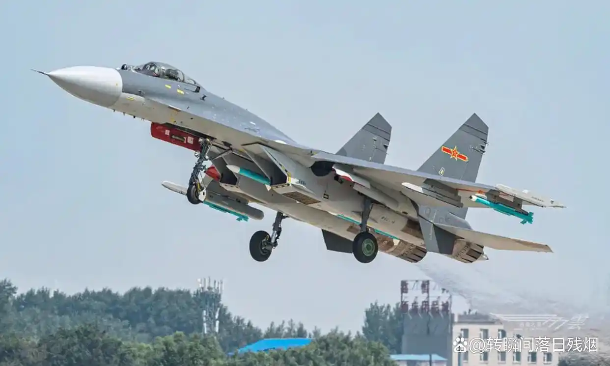 _ 歼15战机中期升级 _歼10歼15战斗机股票是那支