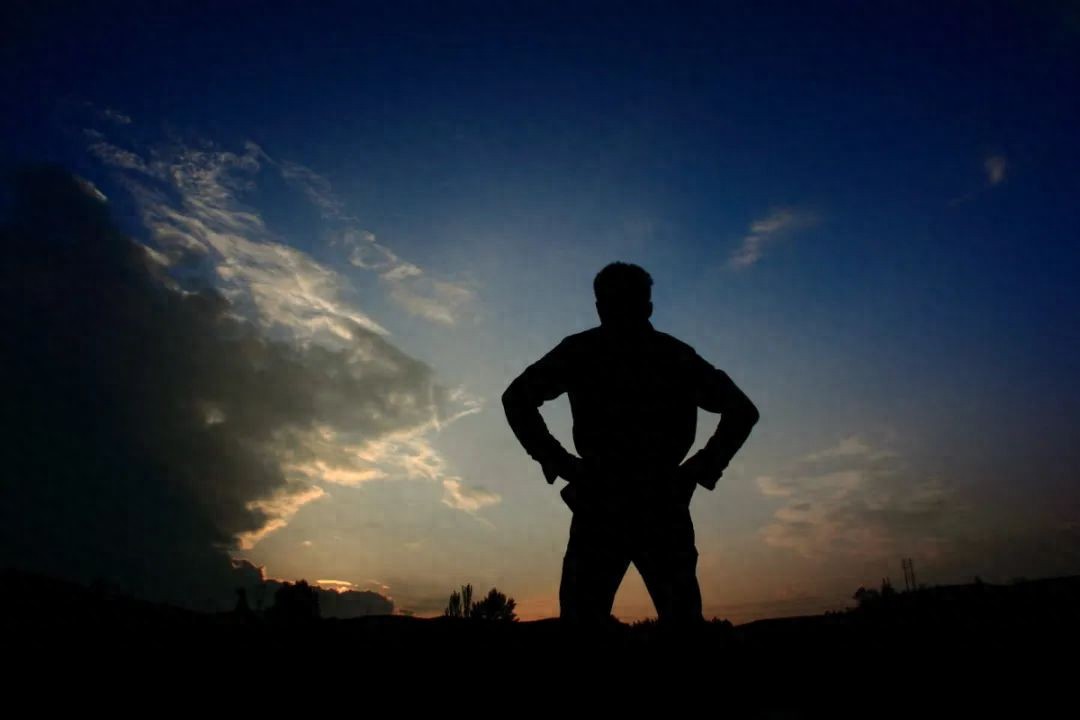 期货是什么交易模式_投机市场交易心理_交易系统诱惑抵制