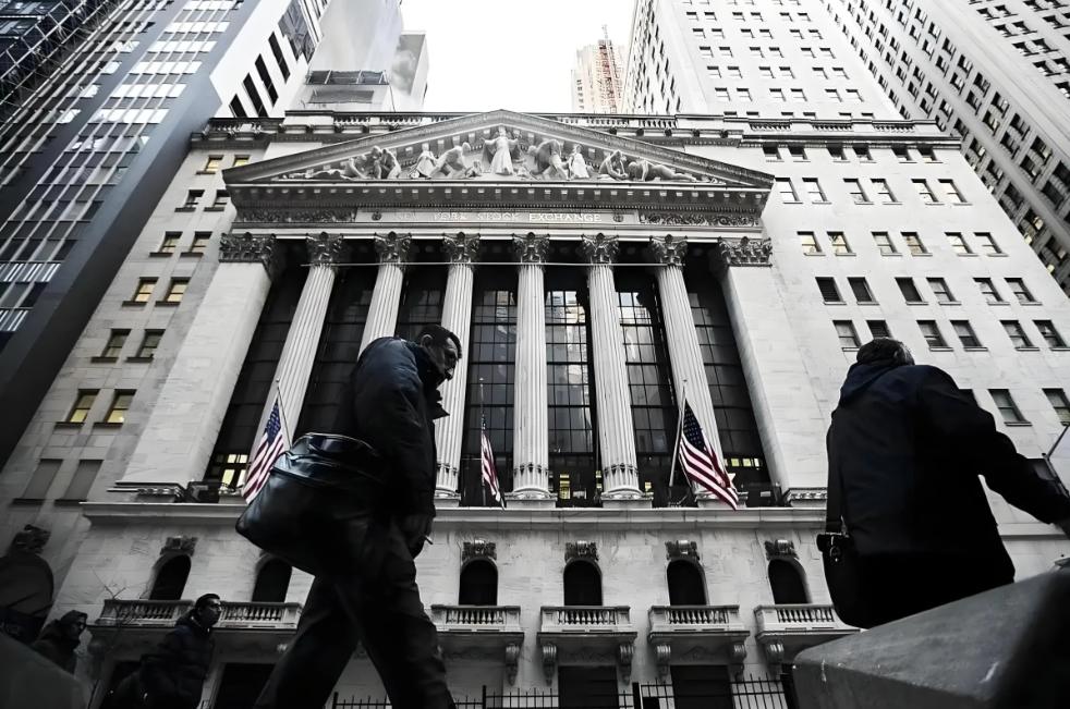 AI基建假繁荣揭露_美国经济深度分析_华盛顿共识 金融危机