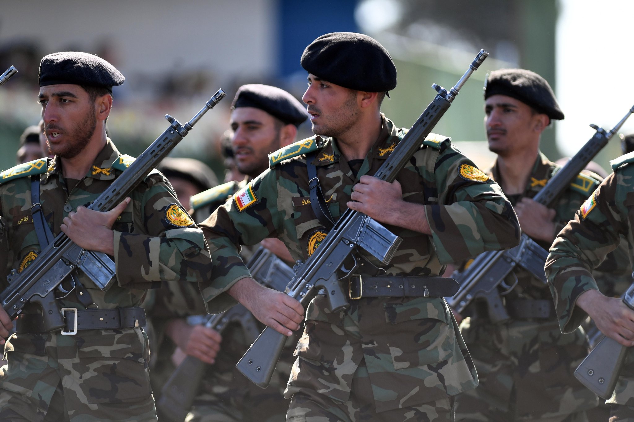 AI基建假繁荣揭露_美国经济深度分析_华盛顿共识 金融危机